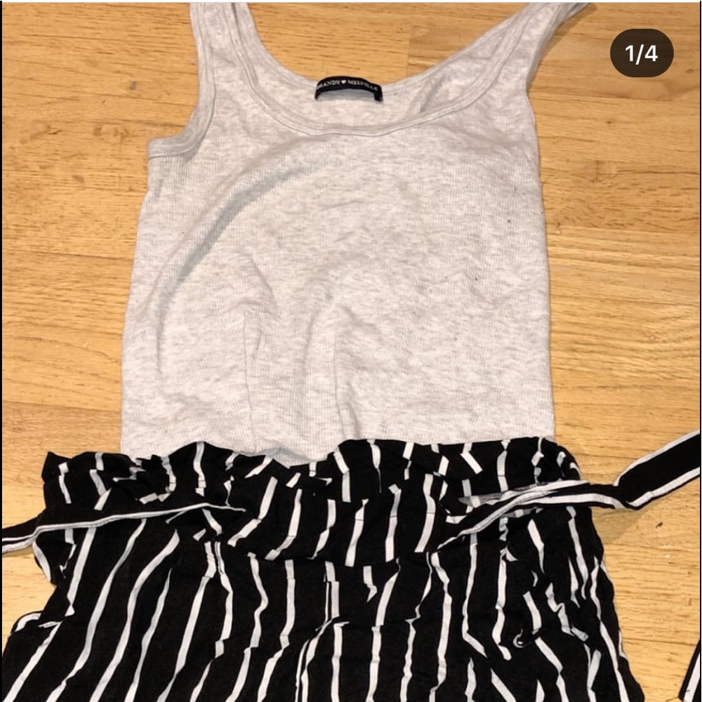 grey crop top